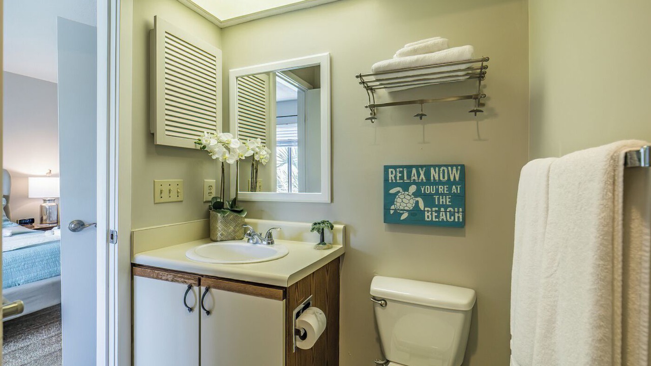 Photo of Bathroom in Beachwalk