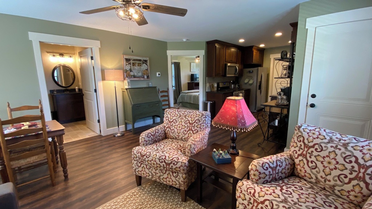 Photo of Livingroom in Cleveland