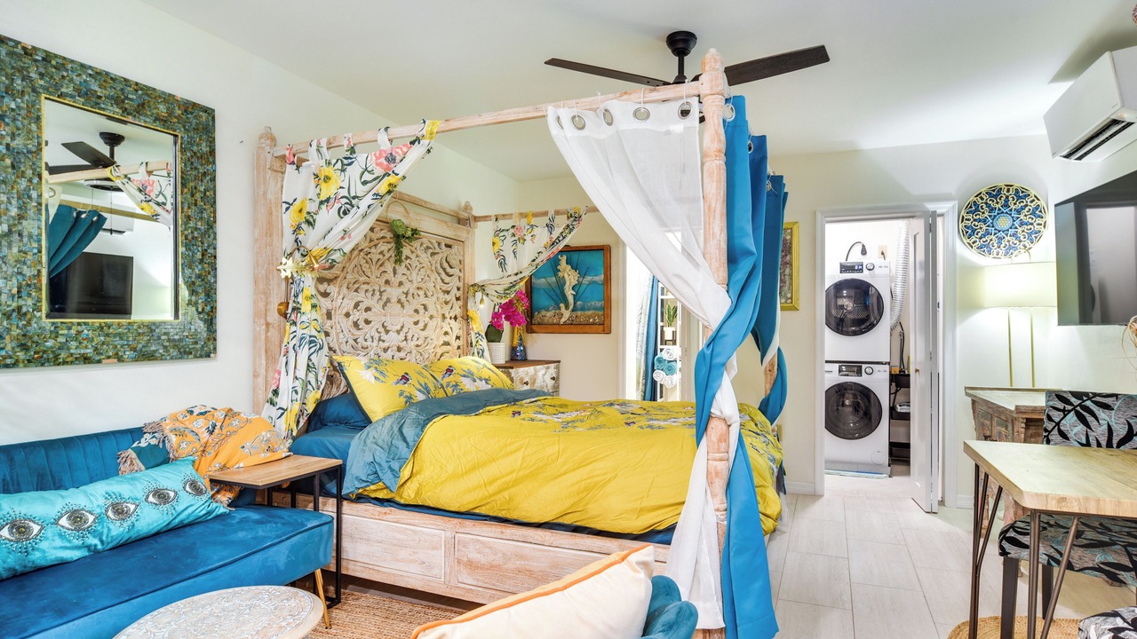 Photo of Bedroom in Greater Woodlawn