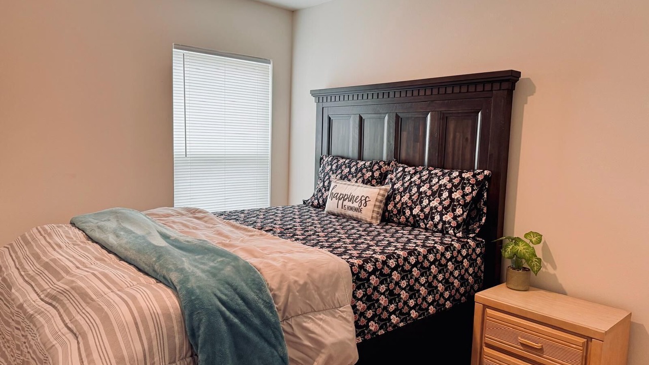 Photo of Bedroom in Vero Lake Estates