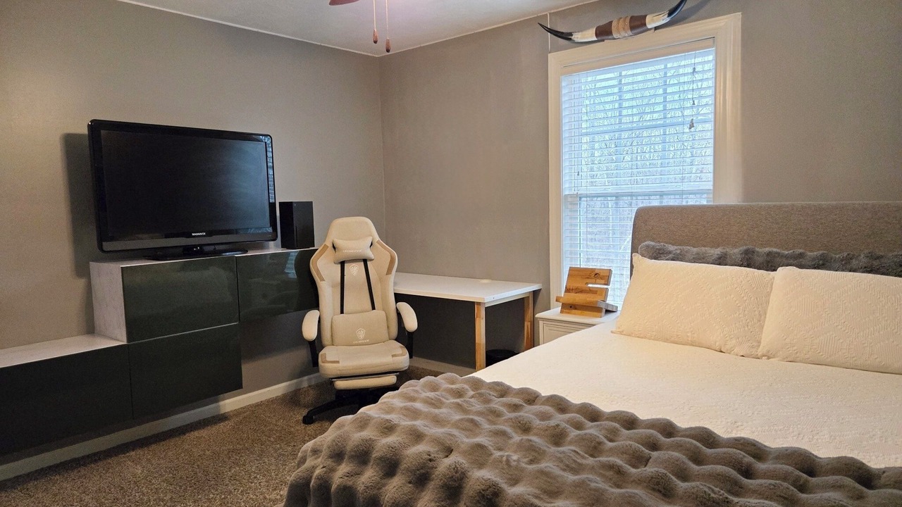 Photo of Bedroom in Appling
