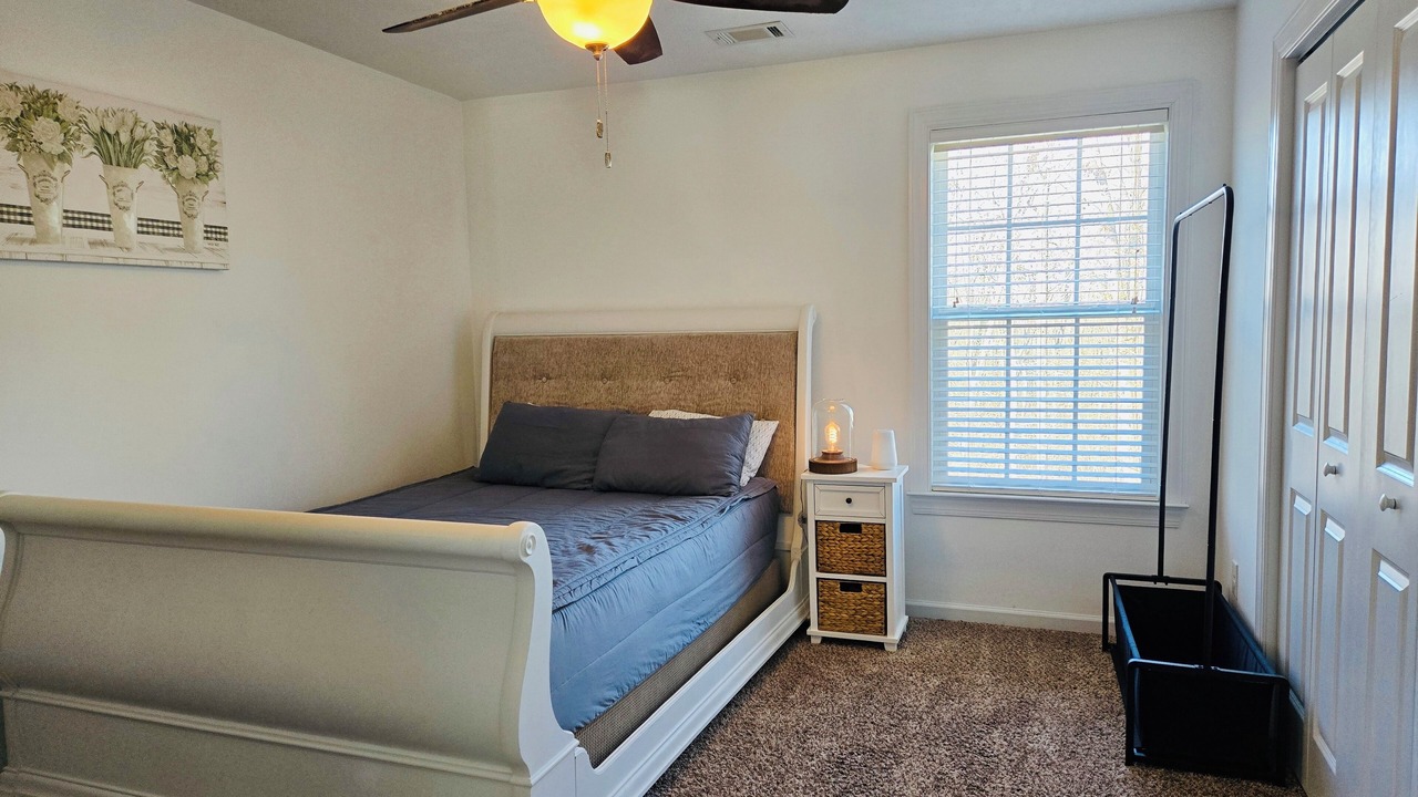 Photo of Bedroom in Appling