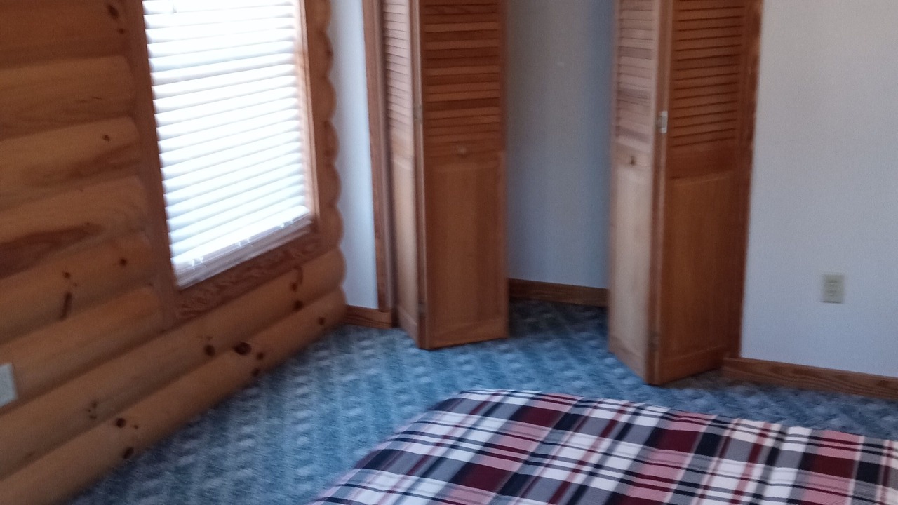 Photo of Bedroom in Modoc Shores