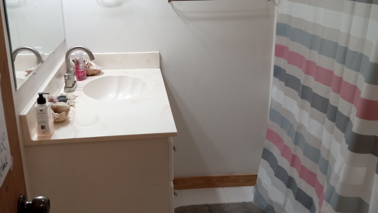 Photo of Bathroom in Modoc Shores