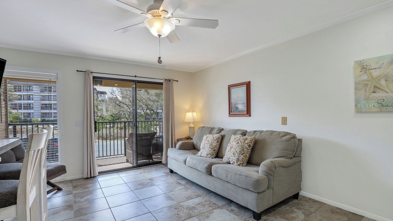 Photo of Livingroom in Folly Field