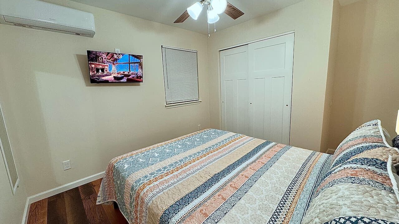 Photo of Bedroom in Shell Point