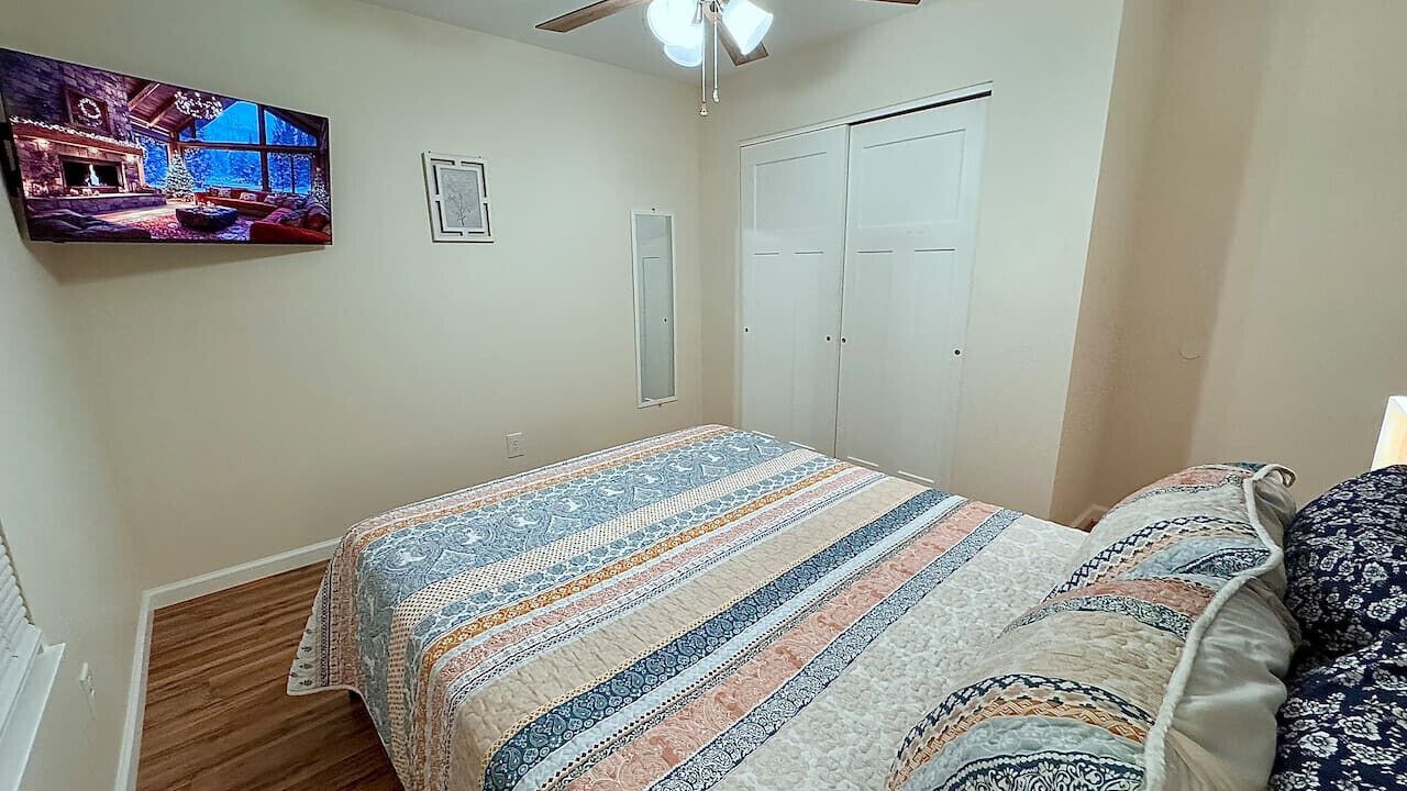 Photo of Bedroom in Shell Point