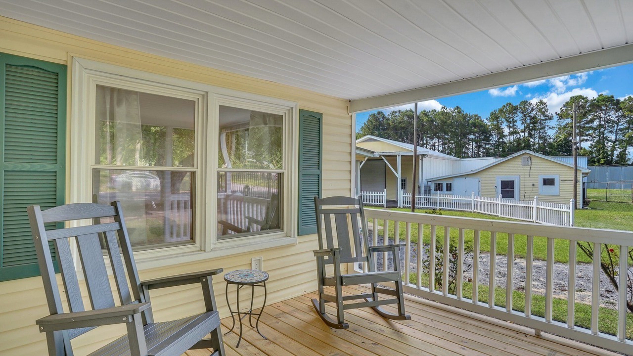 Photo of Patio Balcony in Manning