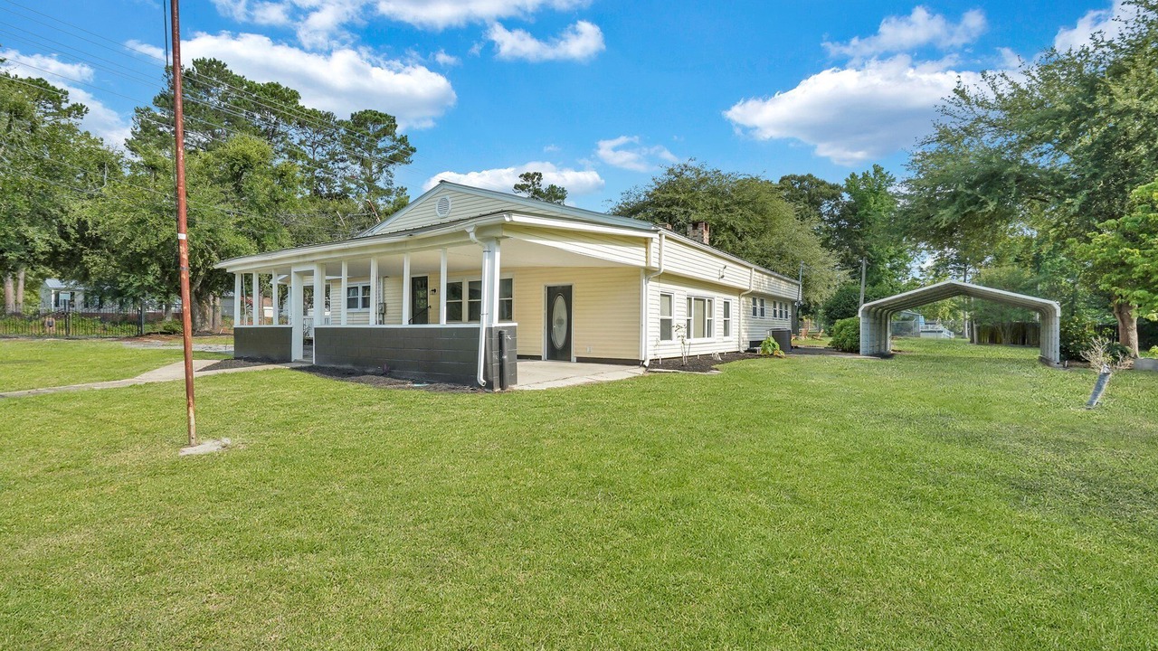 Photo of Outdoor in Manning