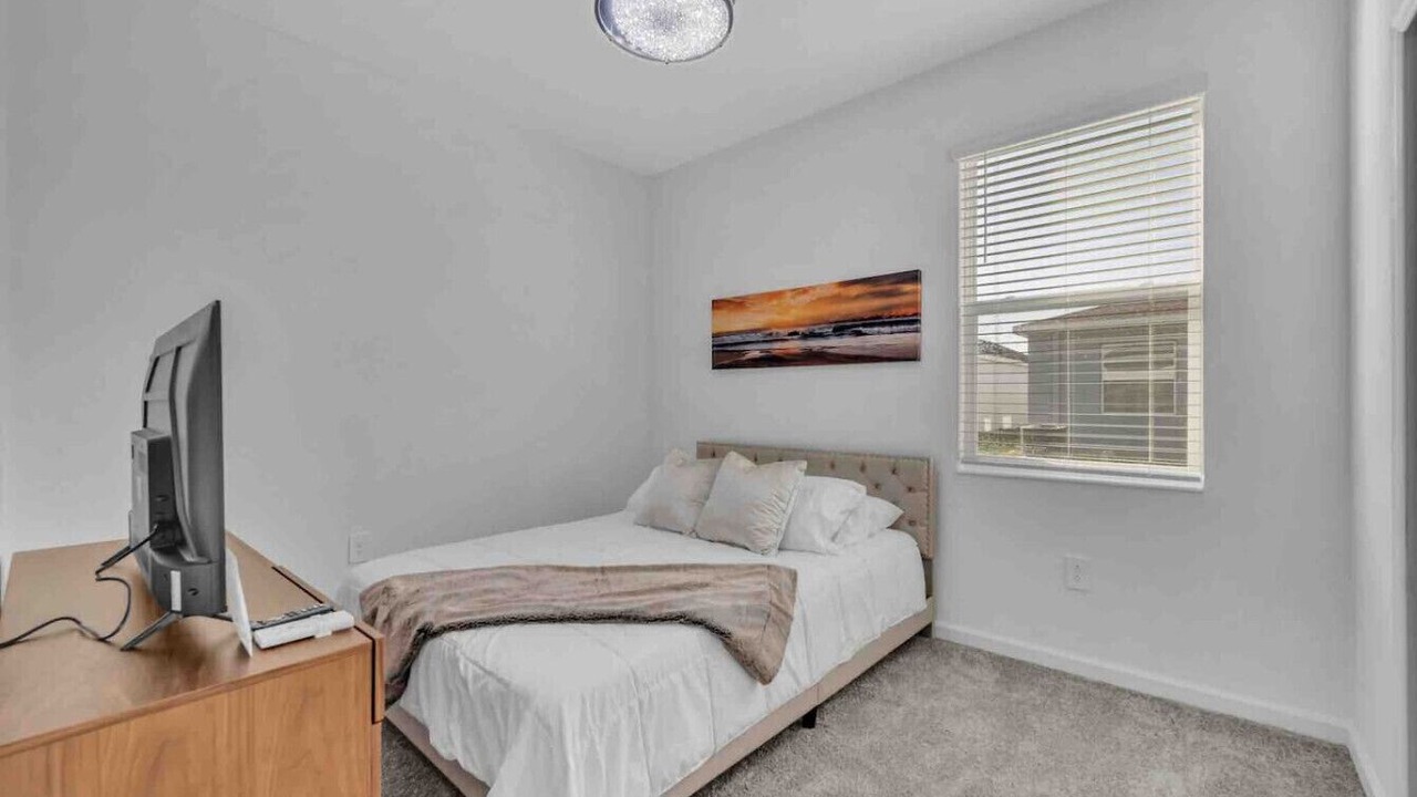 Photo of Bedroom in Winter Haven