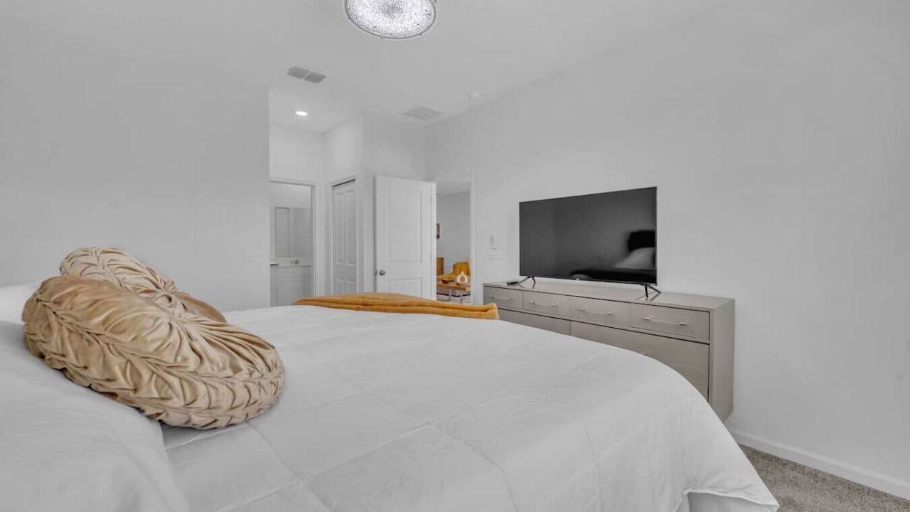 Photo of Bedroom in Winter Haven