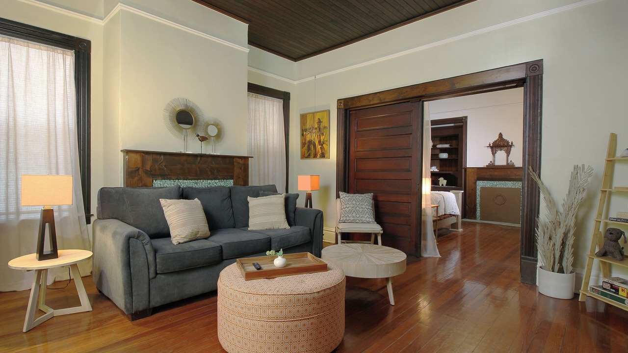 Photo of Livingroom in Downtown