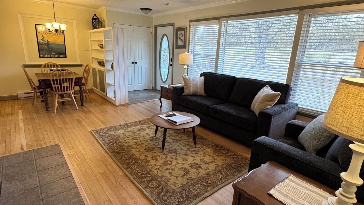 Photo of Livingroom in Pisgah Forest