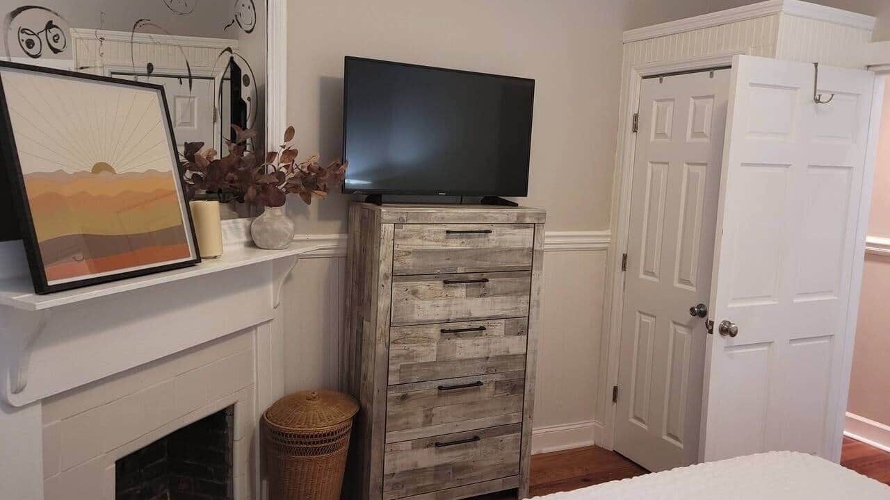 Photo of Bedroom in Beach Institute