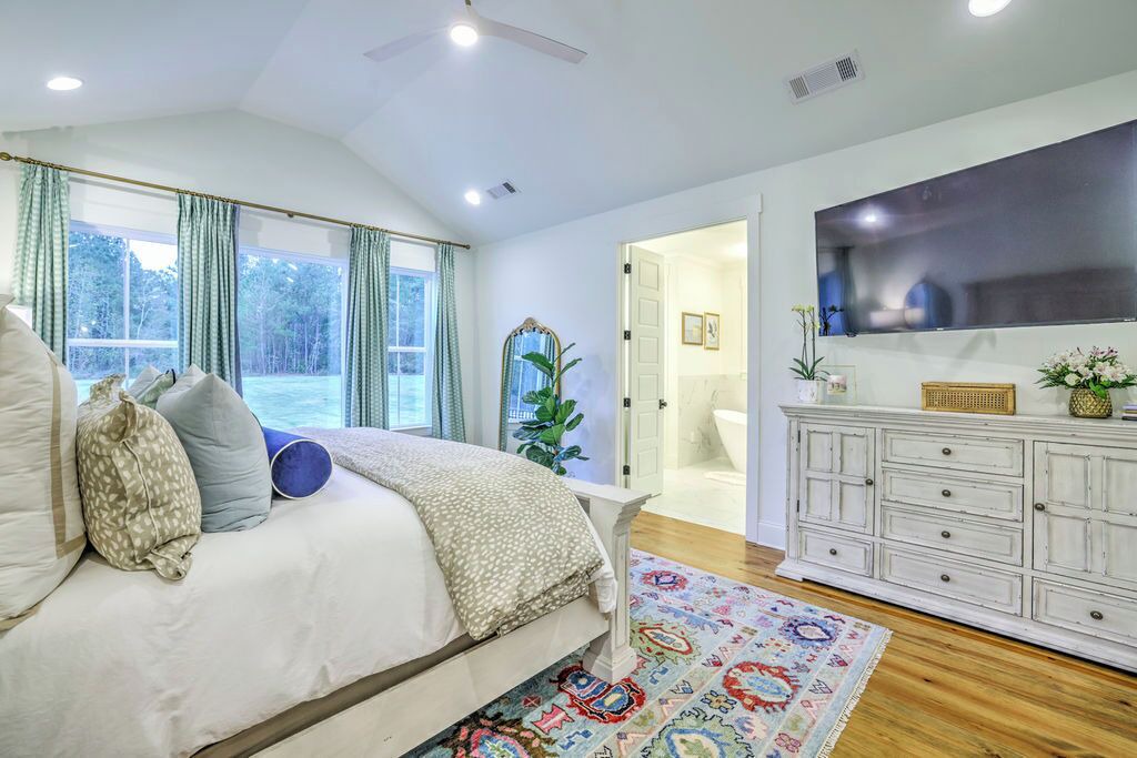 Photo of Bedroom in Appling
