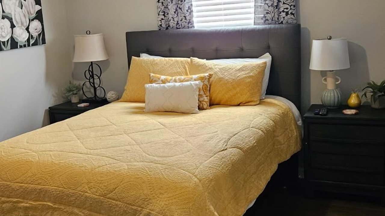 Photo of Bedroom in Downtown