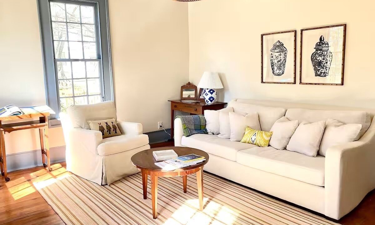 Photo of Livingroom in Greensboro