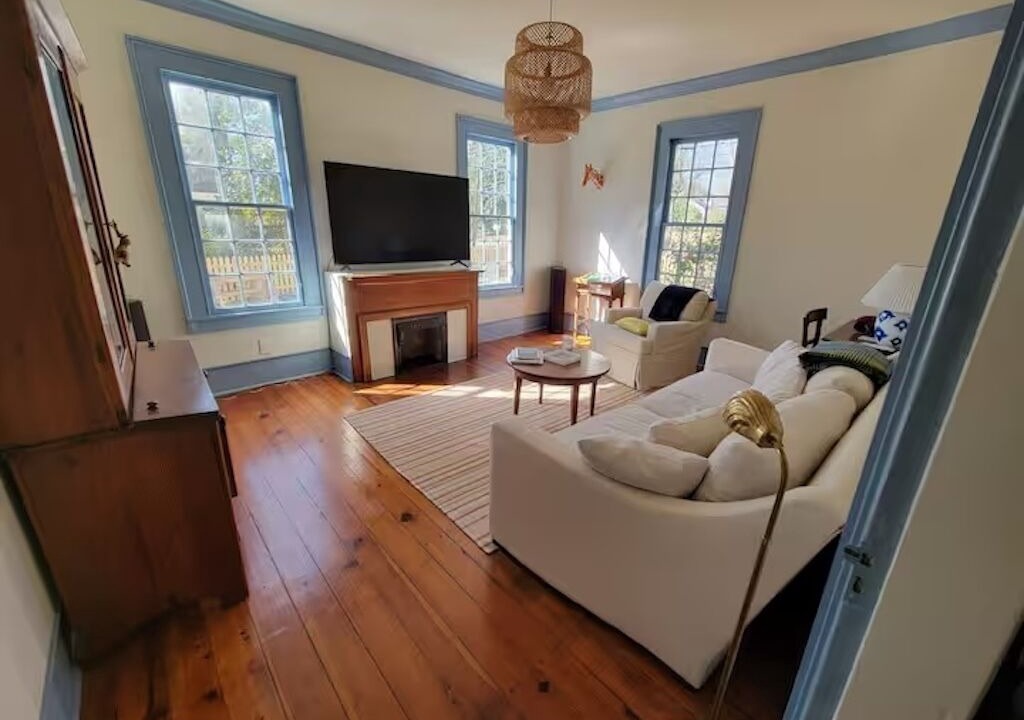 Photo of Livingroom in Greensboro