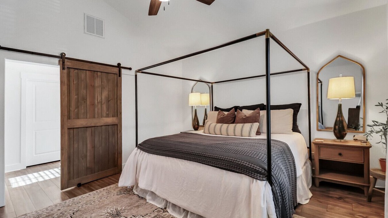 Photo of Bedroom in Whitemarsh Island