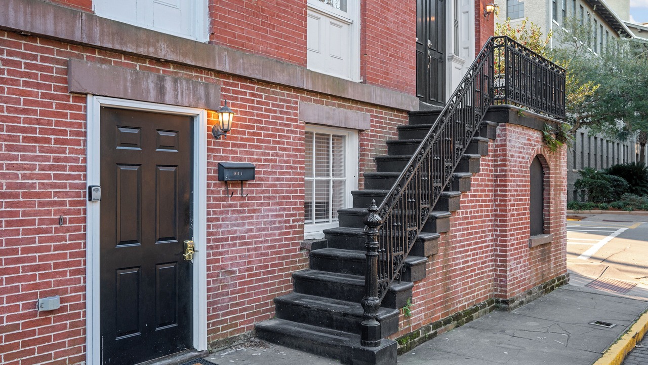 Photo of Others in Historic District - North