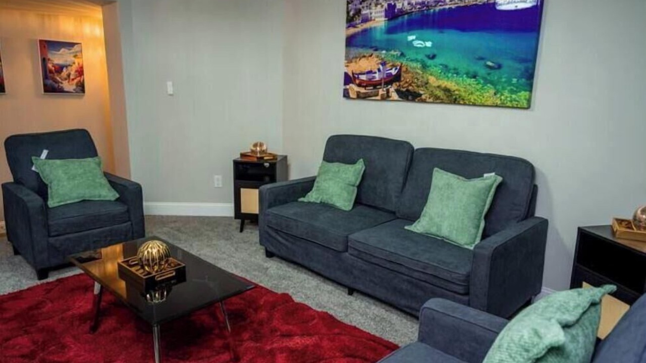 Photo of Livingroom in Lawrenceville