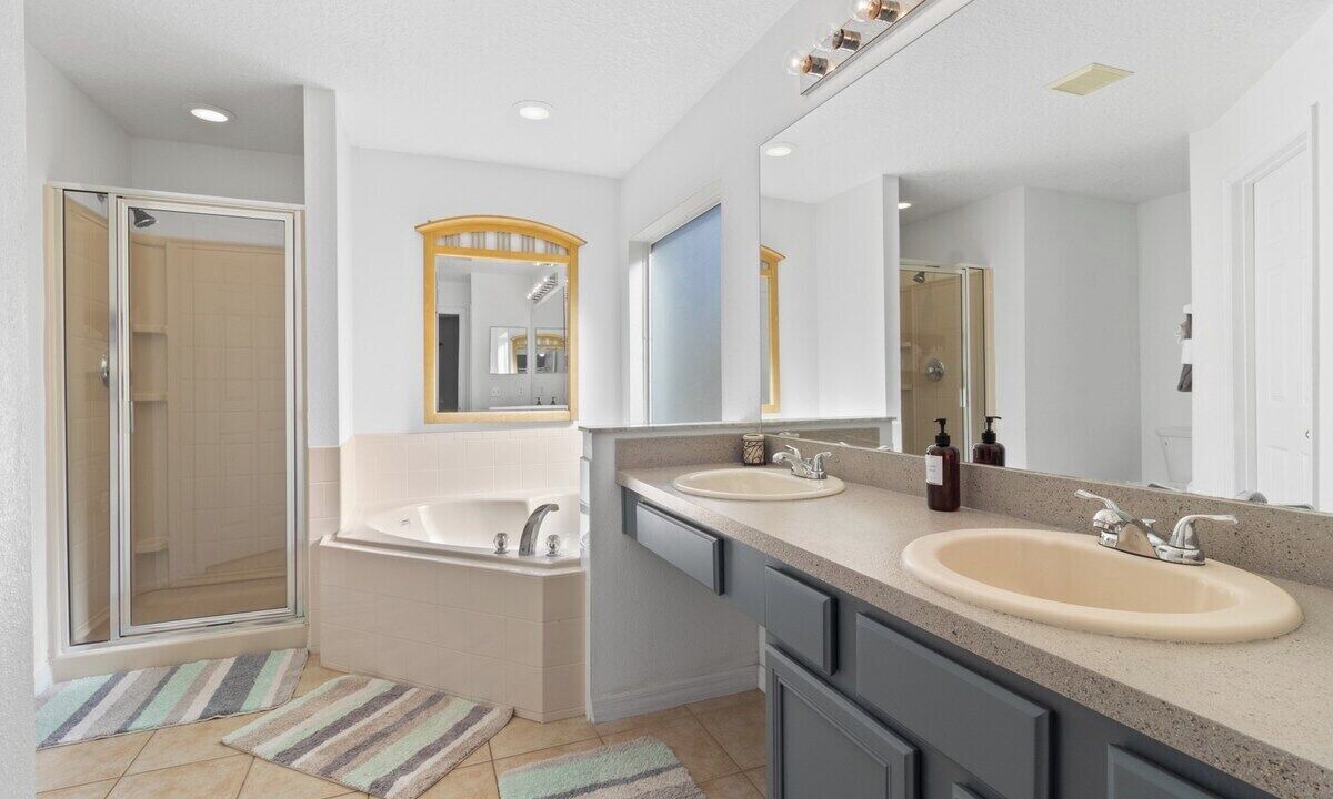 Photo of Bathroom in Lake Berkley