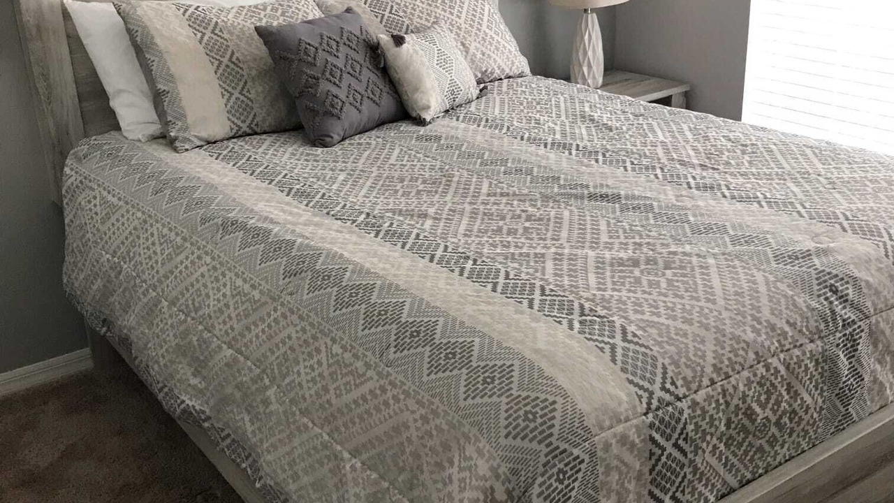 Photo of Bedroom in Lake Berkley