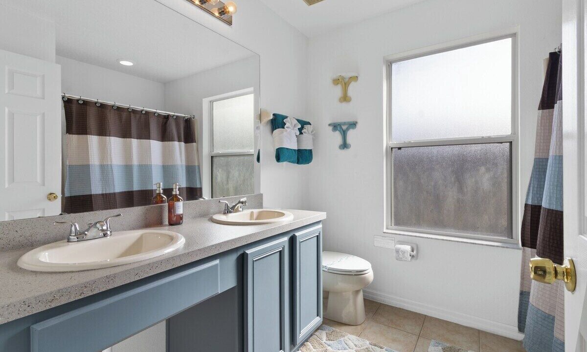 Photo of Bathroom in Lake Berkley