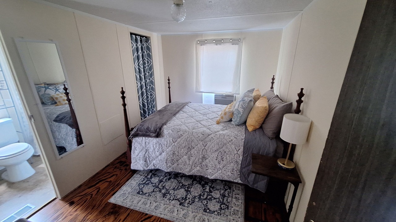 Photo of Bedroom in Hinesville