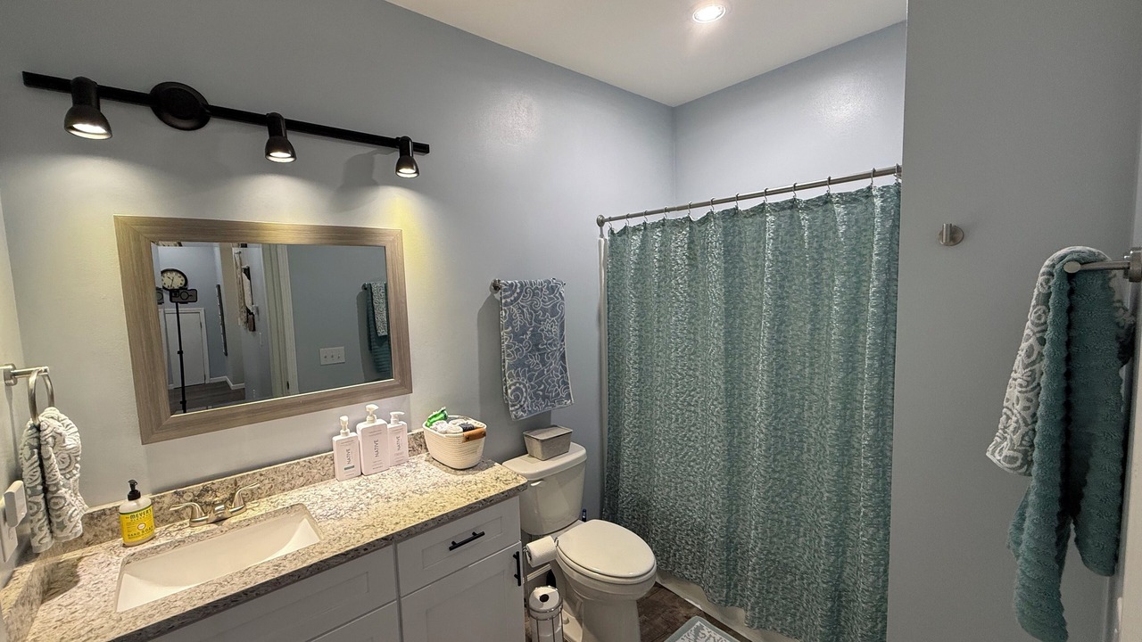 Photo of Bathroom in Garden City