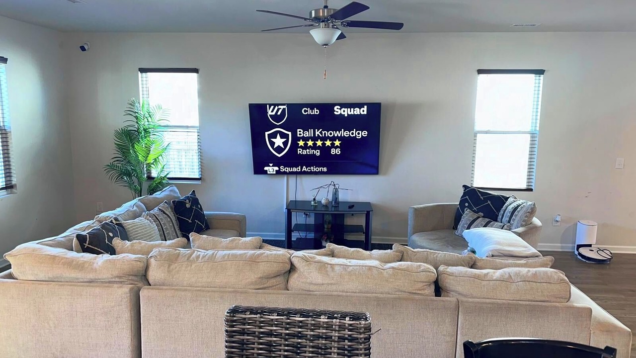 Photo of Livingroom in Southeast Raleigh