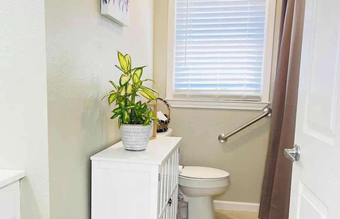 Photo of Bathroom in Lyons