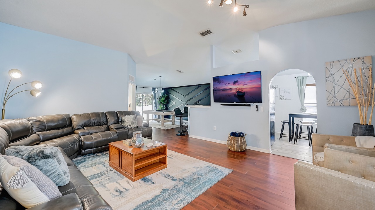 Photo of Livingroom in Westside
