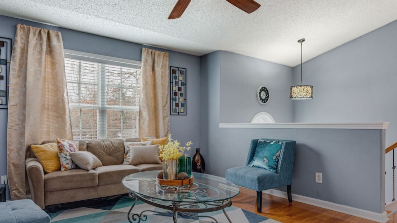 Photo of Livingroom in Winder