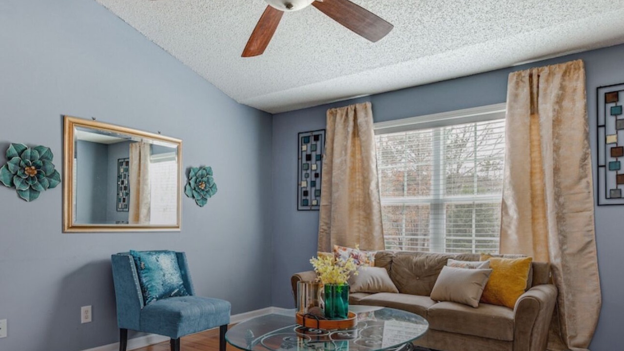 Photo of Livingroom in Winder