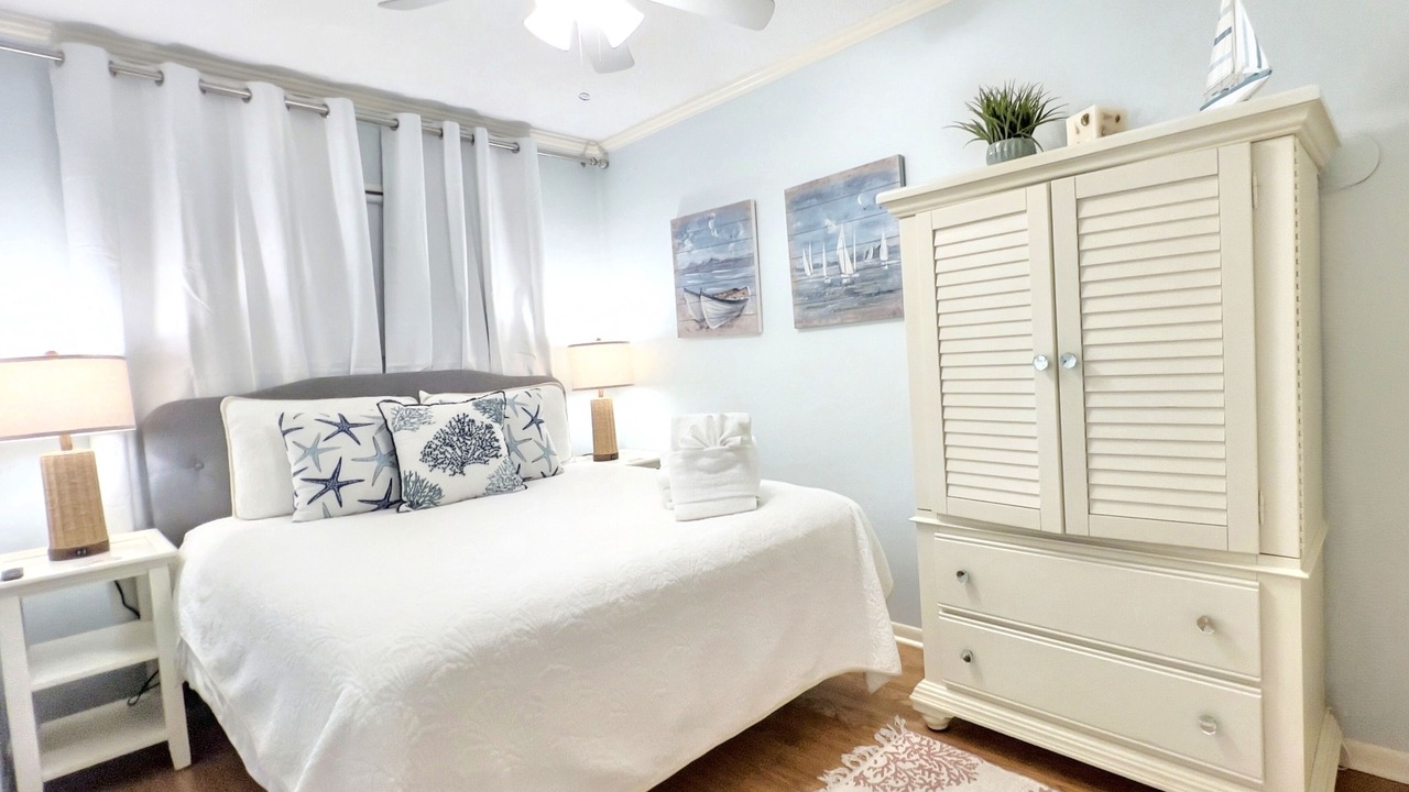 Photo of Bedroom in Folly Field