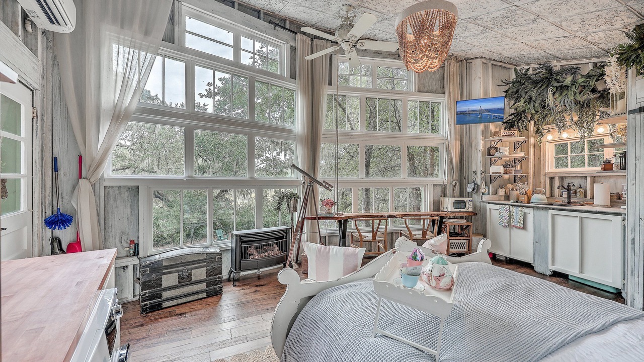 Photo of Bedroom in Wadmalaw Island