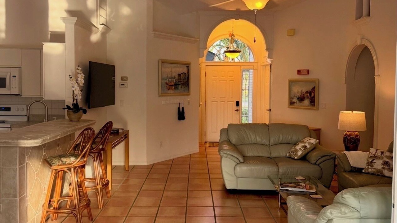 Photo of Livingroom in Crown Pointe