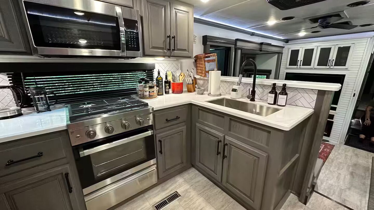 Photo of Kitchen in Lake Helen