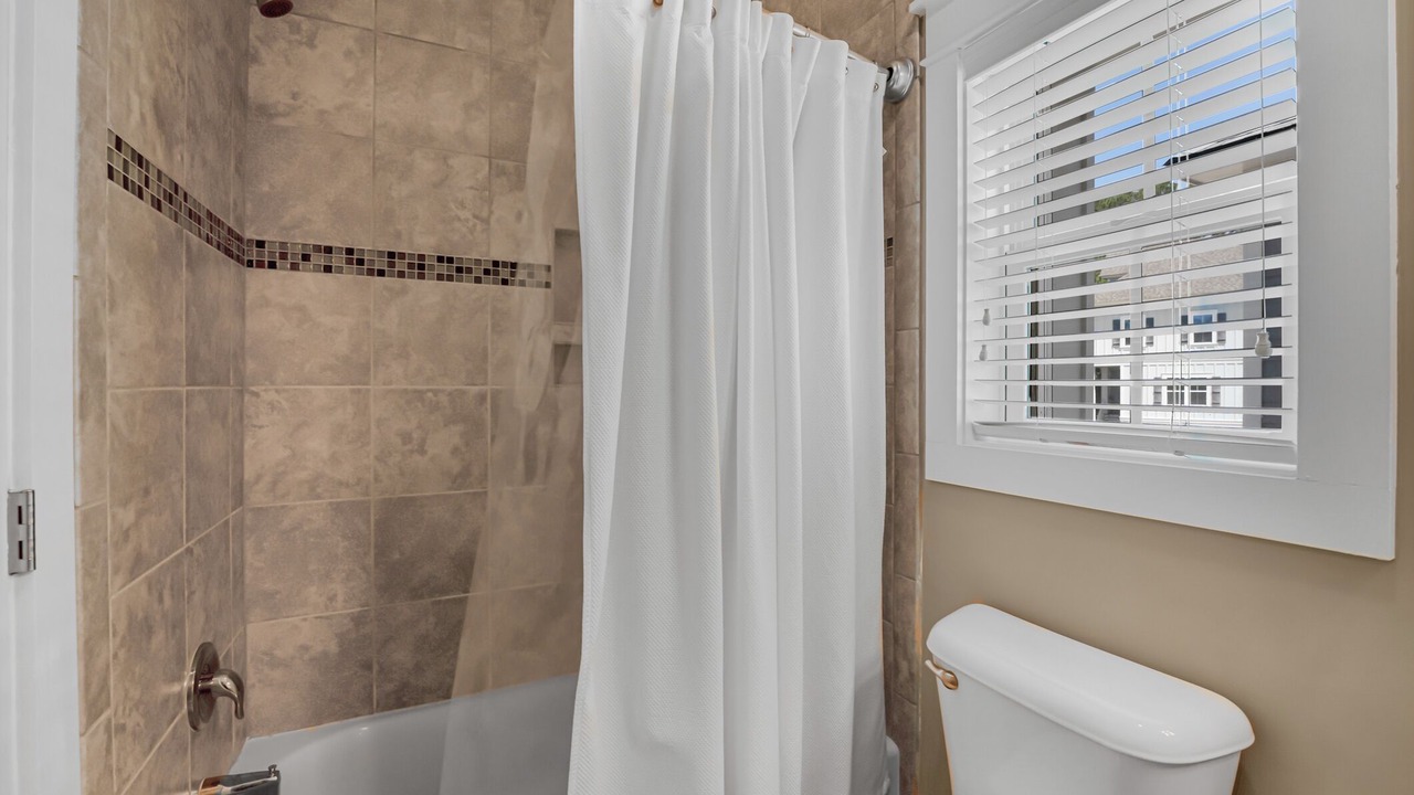 Photo of Bathroom in Folly Field