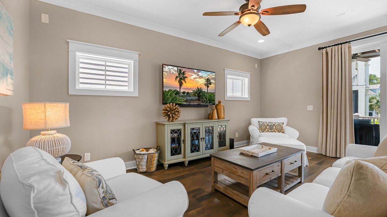 Photo of Livingroom in Folly Field