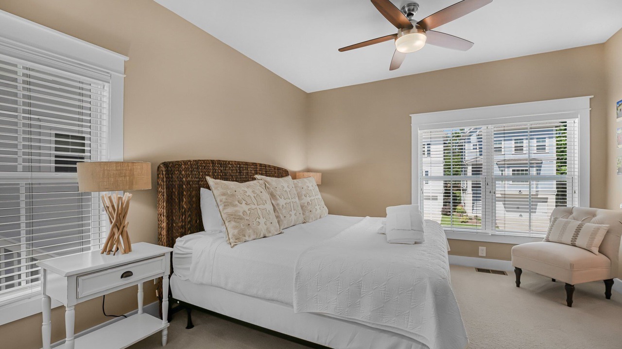 Photo of Bedroom in Folly Field