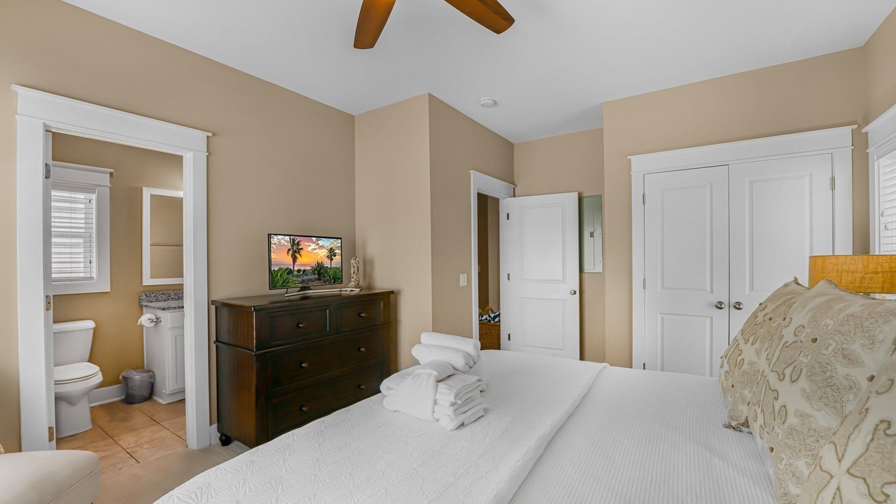 Photo of Bedroom in Folly Field