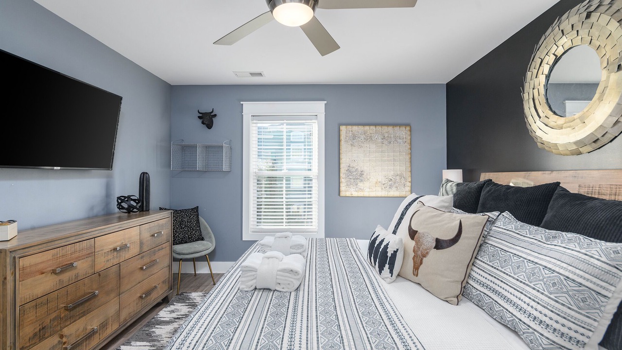 Photo of Bedroom in Folly Field