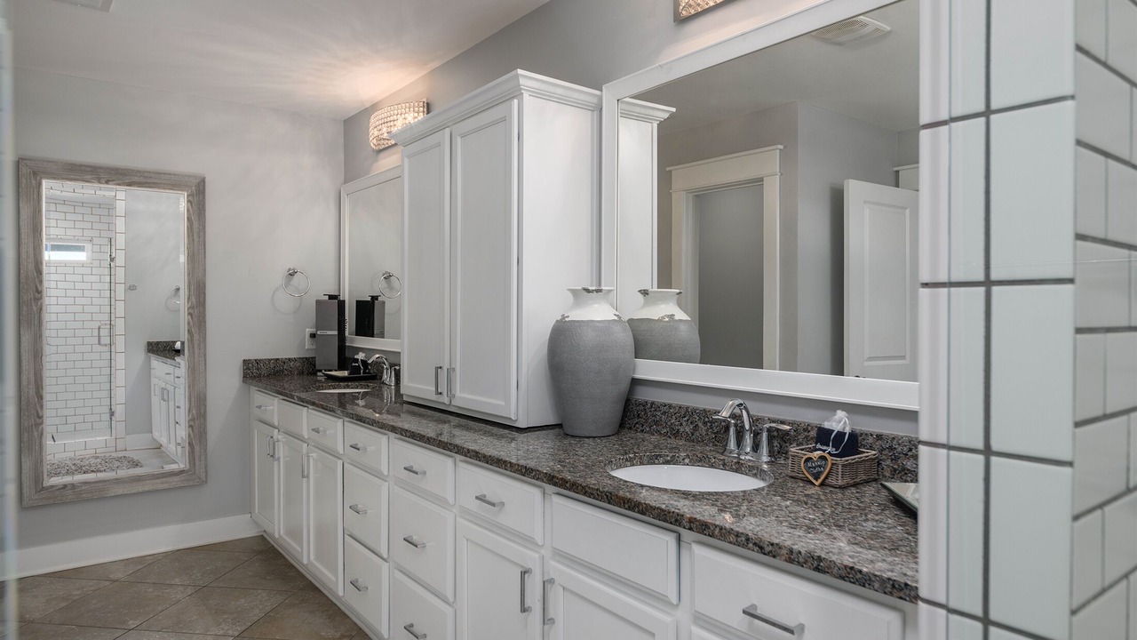 Photo of Bathroom in Folly Field