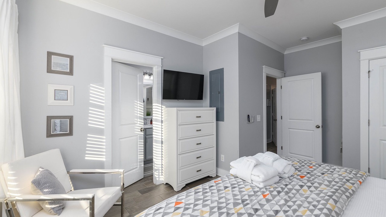 Photo of Bedroom in Folly Field