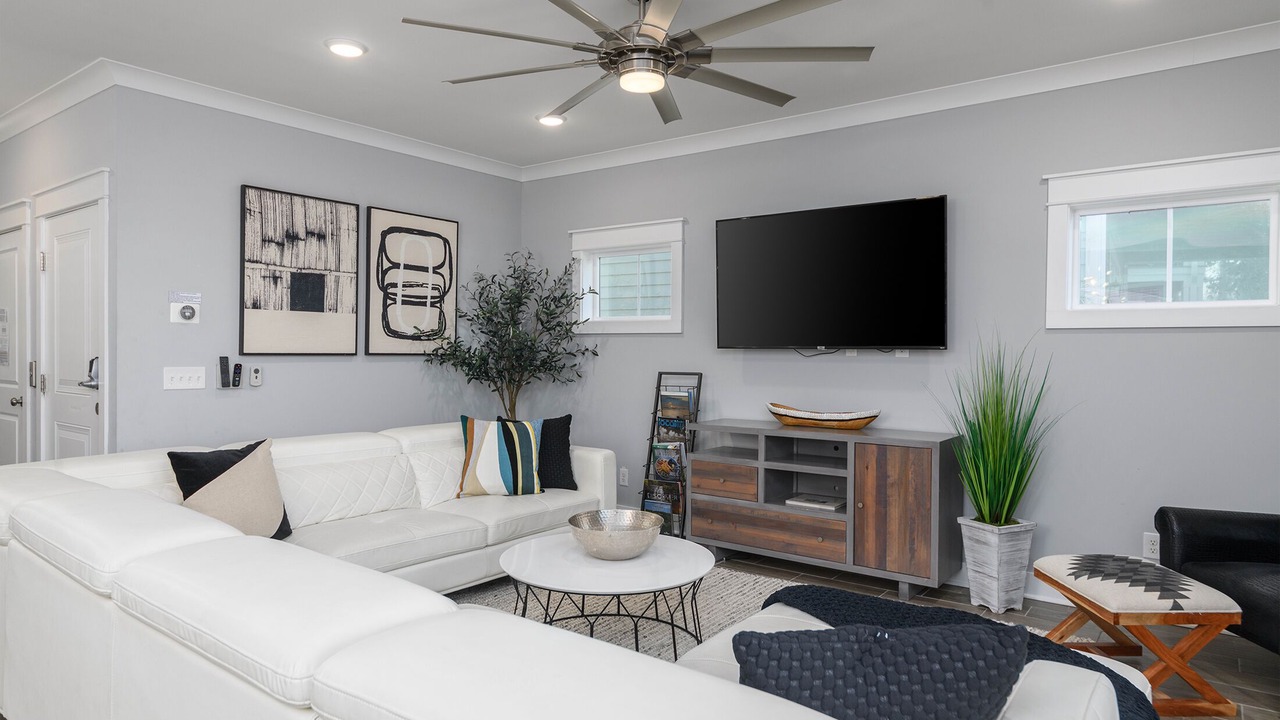 Photo of Livingroom in Folly Field