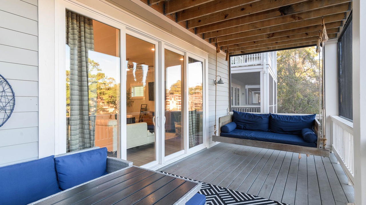 Photo of Patio Balcony in Folly Field