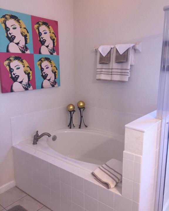 Photo of Bathroom in Trafalgar Village