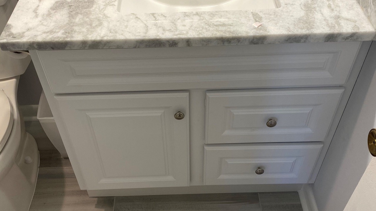 Photo of Bathroom in Folly Field